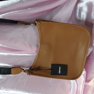 DKNY crossbody bag 🔥🔥